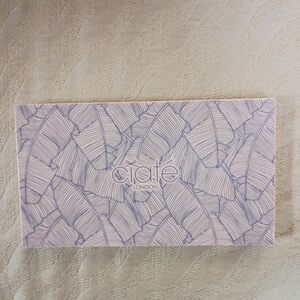 Ciaté London Eyeshadow Palette — Light Lavender Design